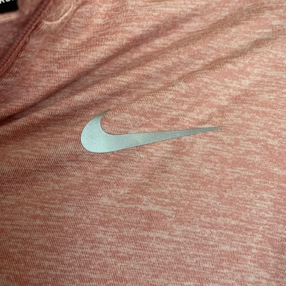 Nike women’s q zip size small - Picture 3 of 4